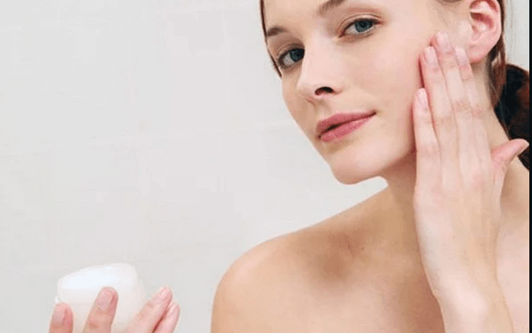 4 cách tăng hiệu quả của kem dưỡng ẩm để làn da nhận được vô số lợi ích